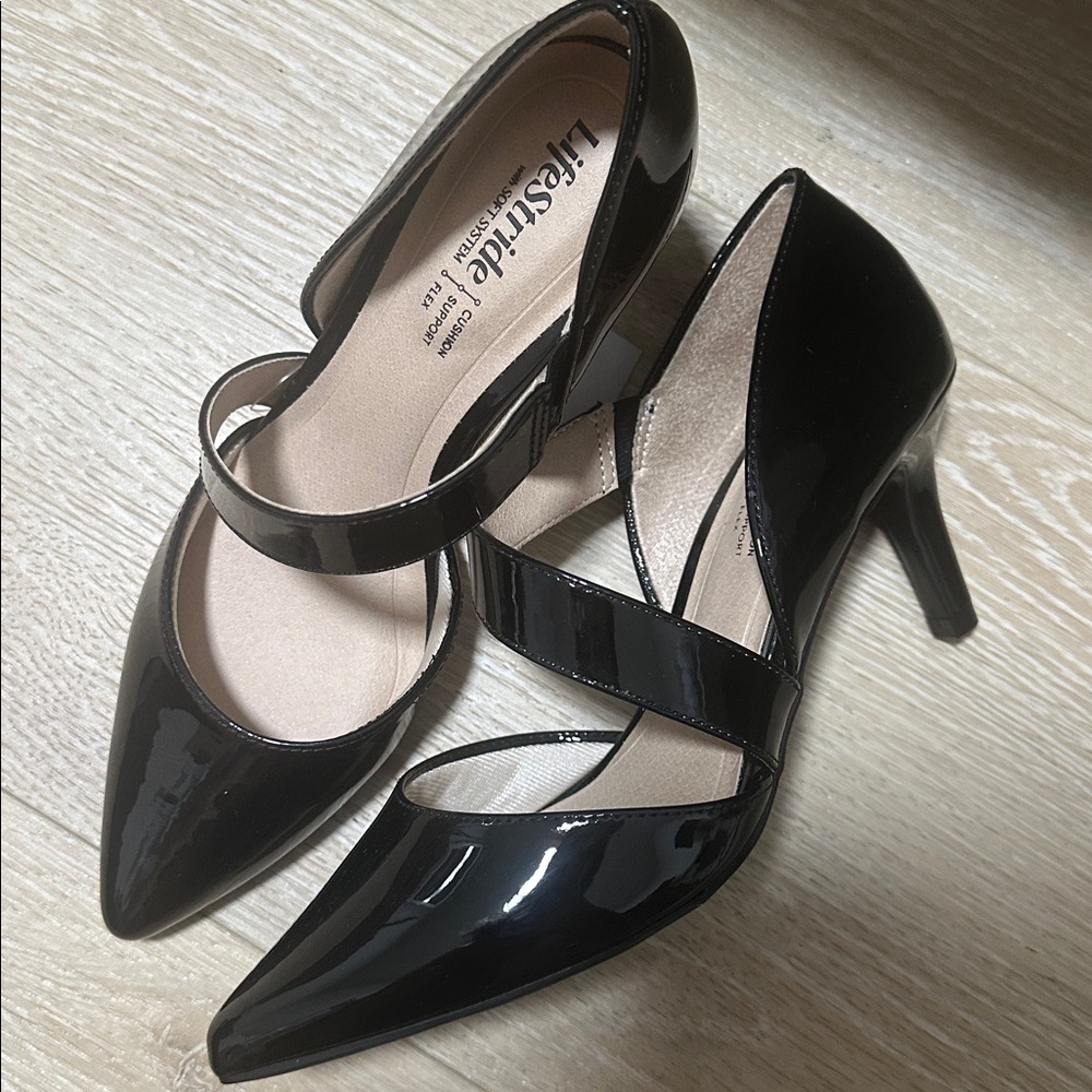 Life Stride Black Patent Heels Comfortable Shoes